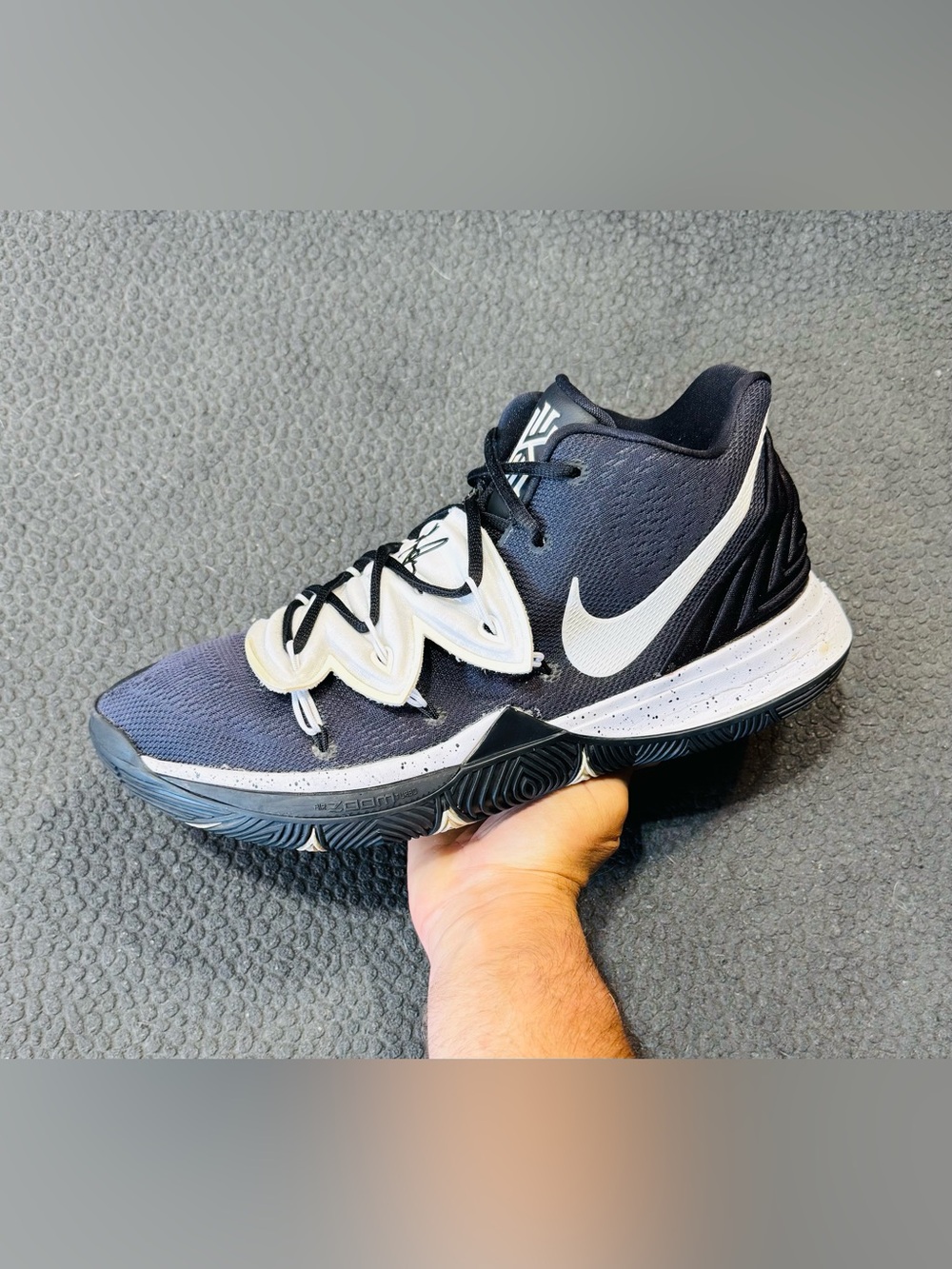 Nike Kyrie 5 ‘Team Black White’ 2019 (Sz 13M)